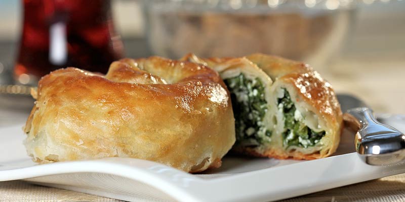 Angelina Ispanaklı Gül Börek